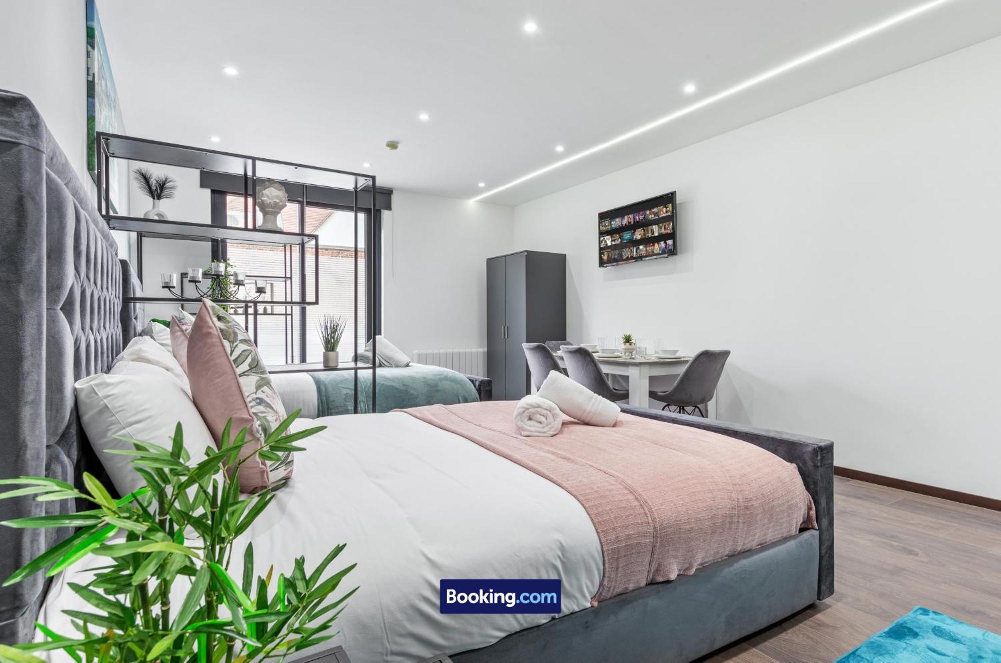 Stylish Studio Apt By Stay Smart Short Lets & Serviced Accommodation Woodstock With Free Wifi London Luaran gambar