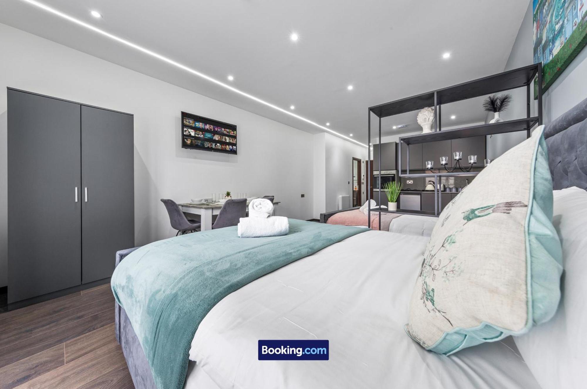 Stylish Studio Apt By Stay Smart Short Lets & Serviced Accommodation Woodstock With Free Wifi London Luaran gambar