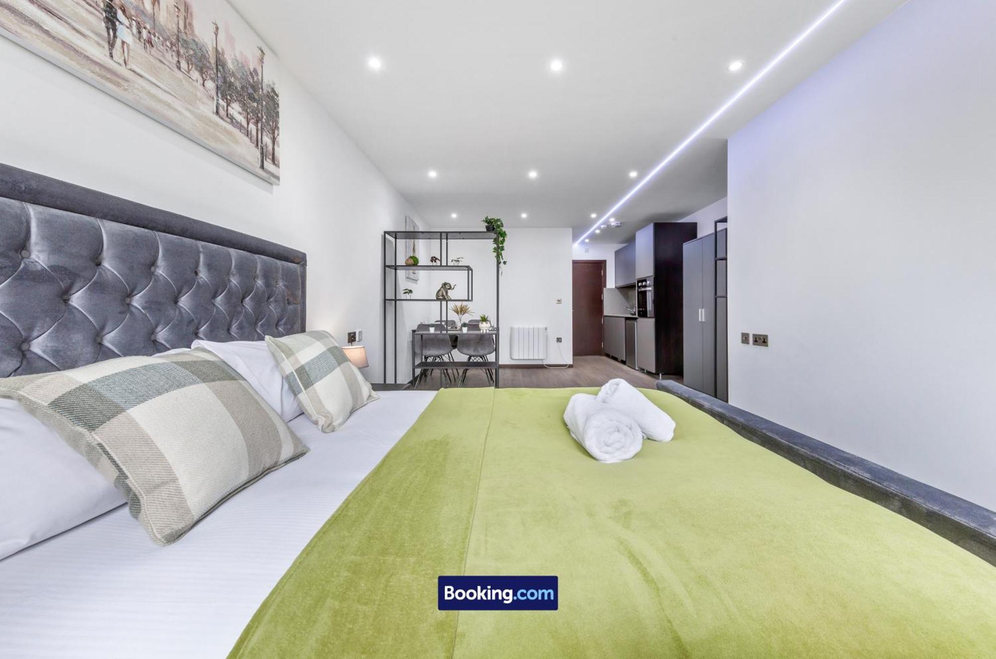 Stylish Studio Apt By Stay Smart Short Lets & Serviced Accommodation Woodstock With Free Wifi London Luaran gambar