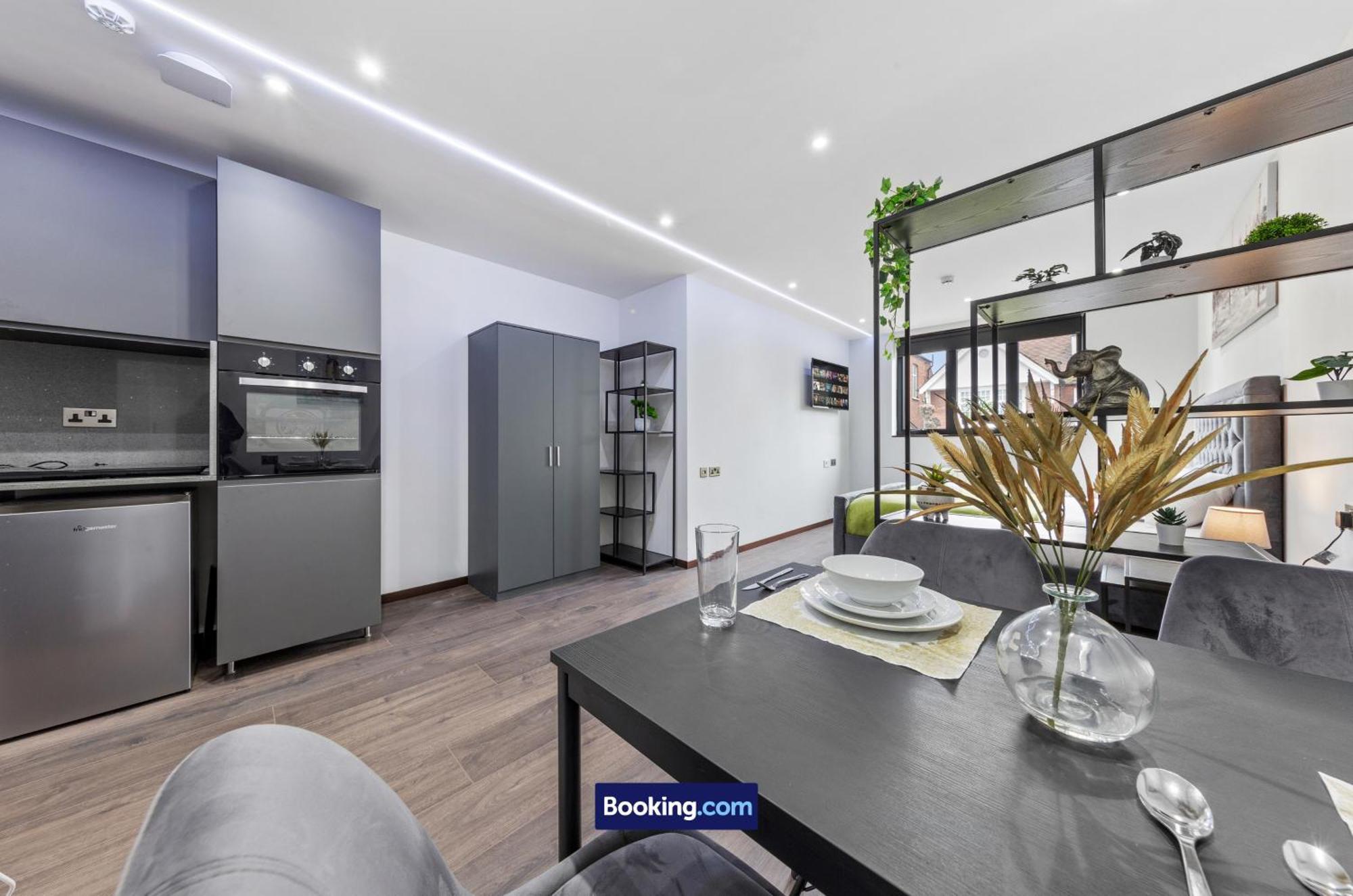 Stylish Studio Apt By Stay Smart Short Lets & Serviced Accommodation Woodstock With Free Wifi London Luaran gambar